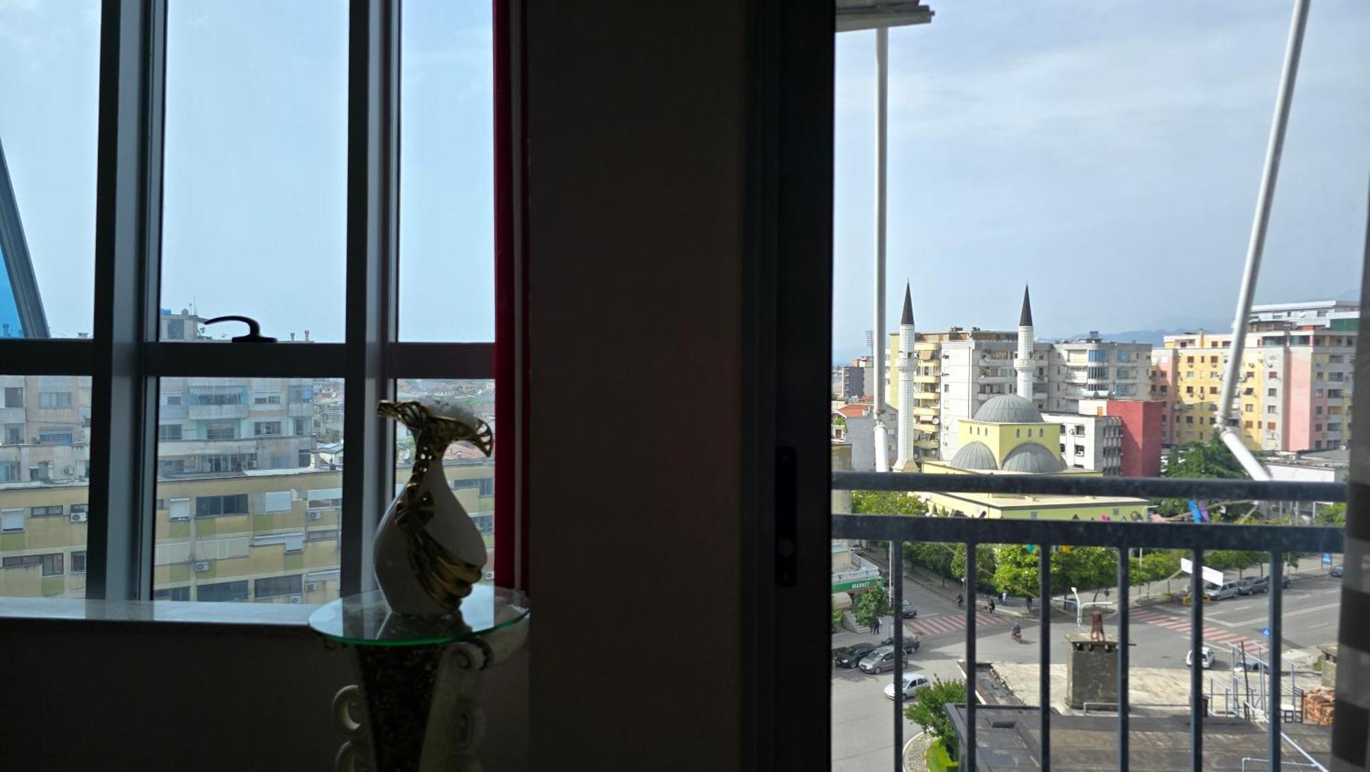 Amy'S Luxury Appartment Shkodër Екстериор снимка