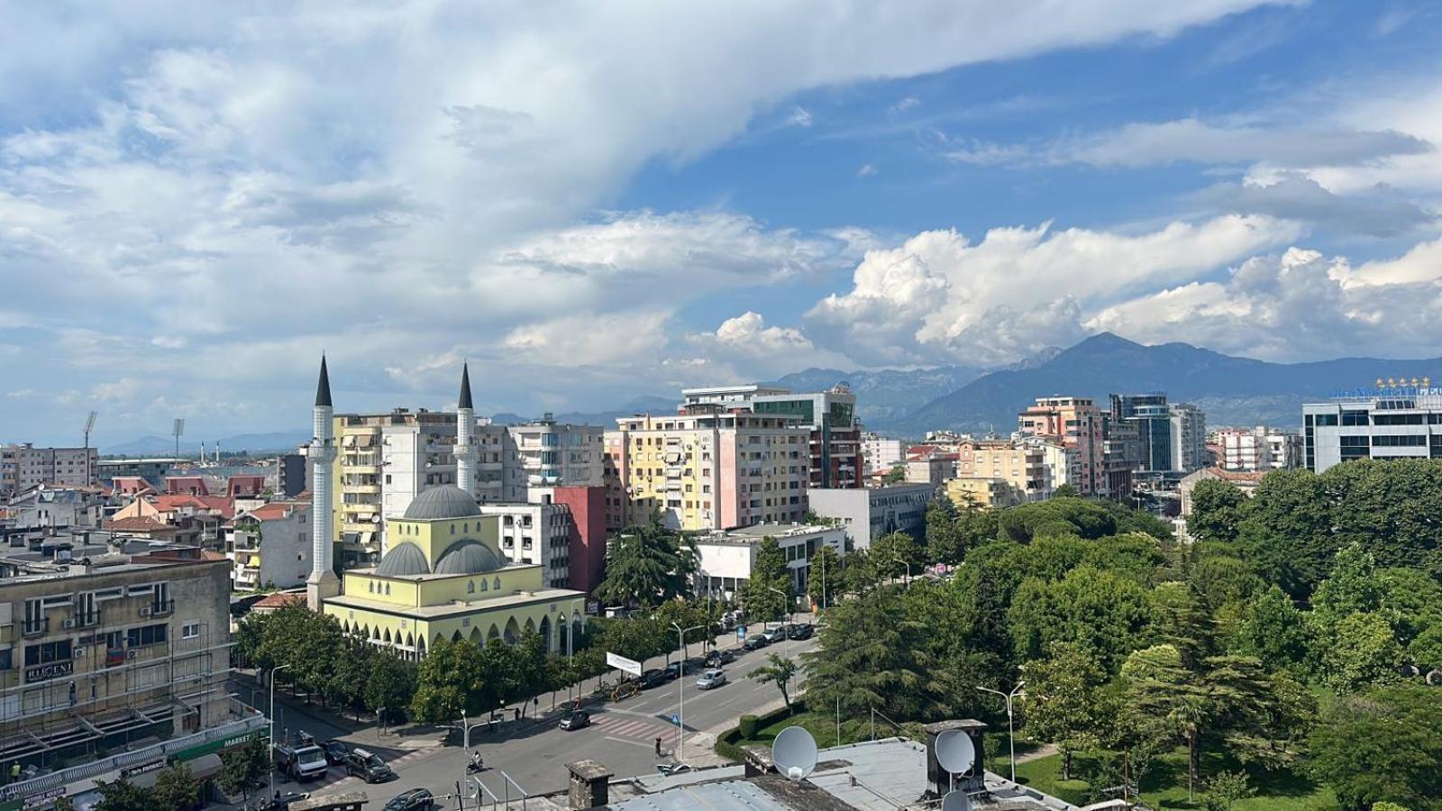 Amy'S Luxury Appartment Shkodër Екстериор снимка
