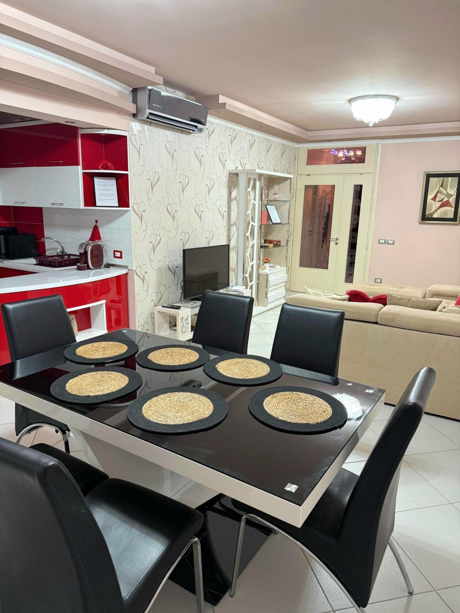 Amy'S Luxury Appartment Shkodër Екстериор снимка