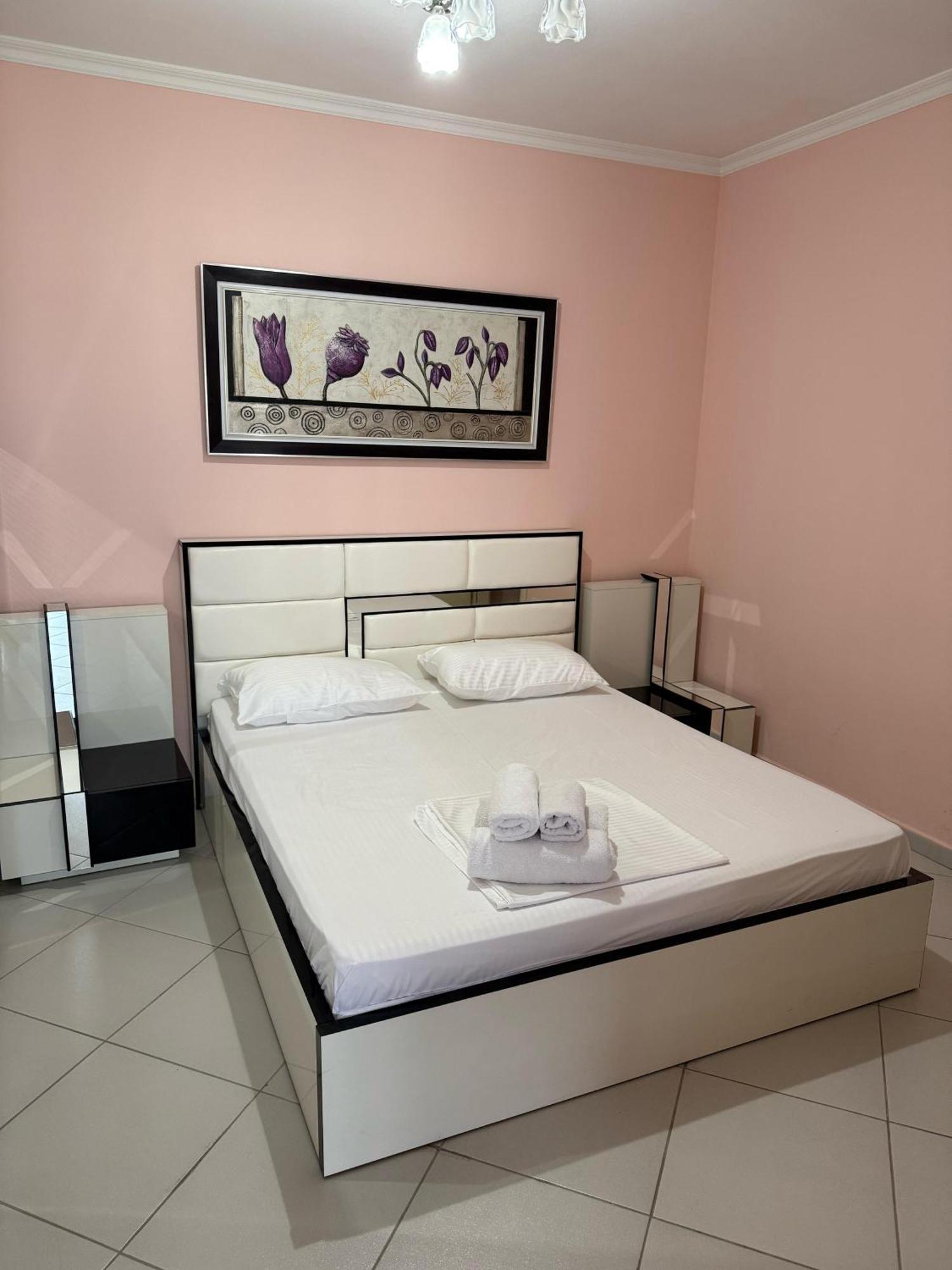 Amy'S Luxury Appartment Shkodër Екстериор снимка