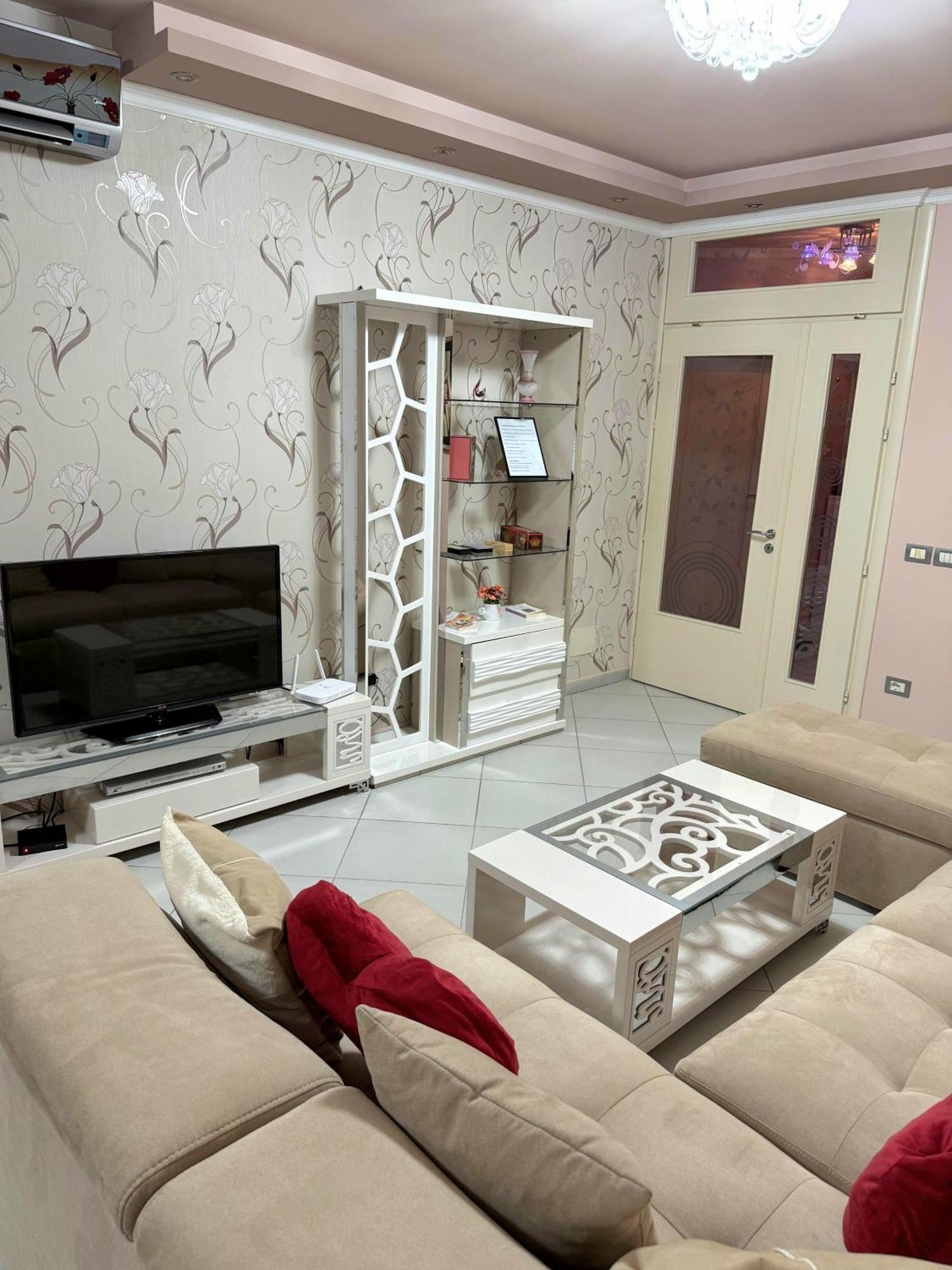 Amy'S Luxury Appartment Shkodër Екстериор снимка