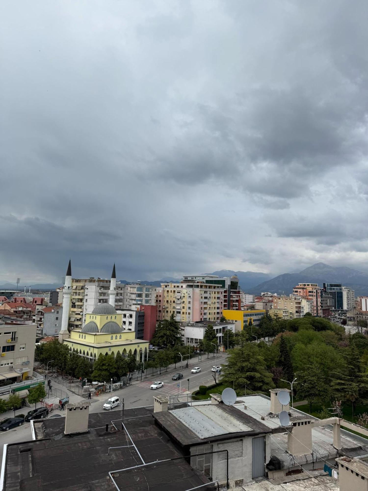 Amy'S Luxury Appartment Shkodër Екстериор снимка