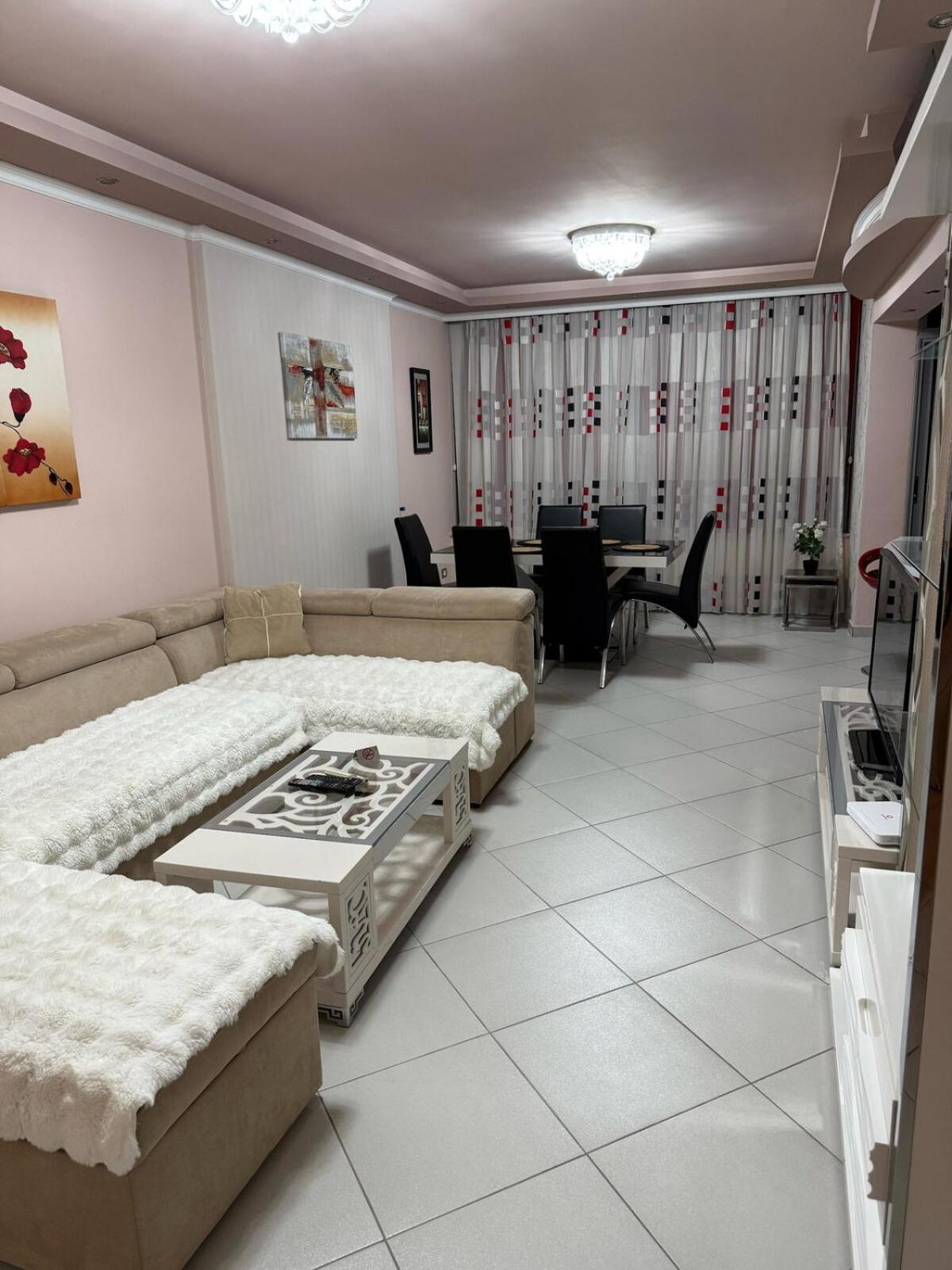 Amy'S Luxury Appartment Shkodër Екстериор снимка